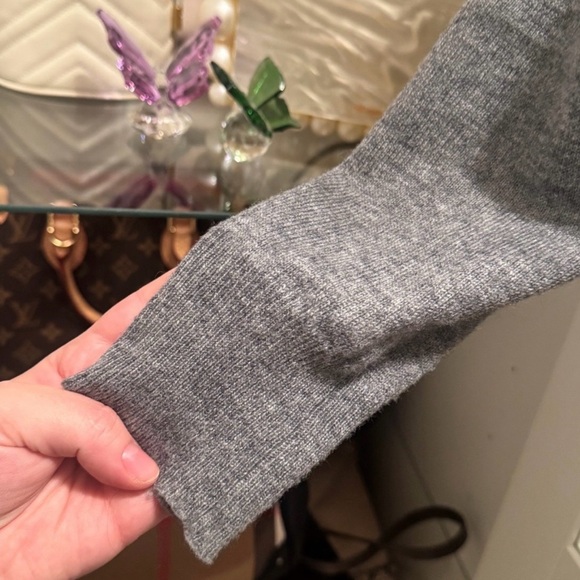 Zara Gray Sweater - Picture 4 of 4